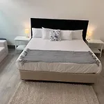 Bendigo High St Motel - King Bed N Kitchen