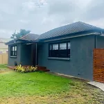 Short Stroll To Cbd - 3 Bedroom House