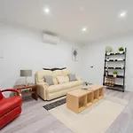 Contemporary Home On Flood Street