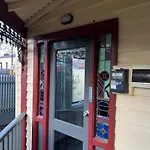 Bendigo Botanic Motel- King Beds