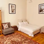 La Rouge Cottage