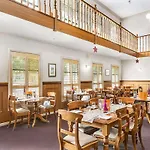 Quality Inn Colonial