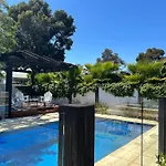 Happy Wanderer Motel Bendigo Children Not Permitted Over 18S Only