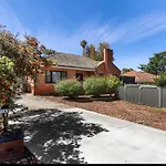 Cosy Home Stay - Pet Friendly