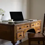 Poets Corner Vintage Retreat Walk To View St