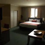 Quality Inn Colonial