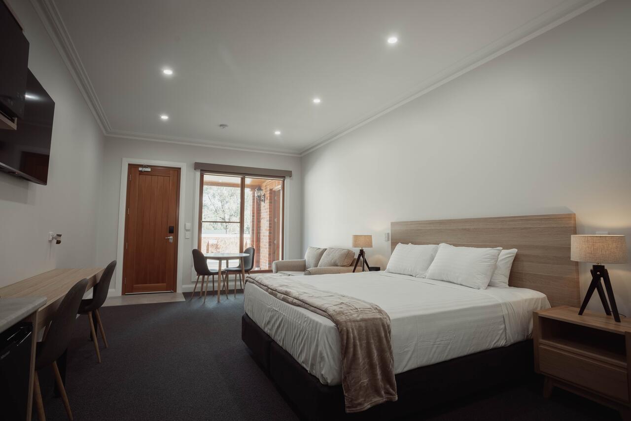 Motel Red Waratah