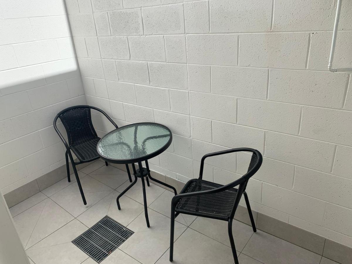 High St - King Bed N Kitchen 4*