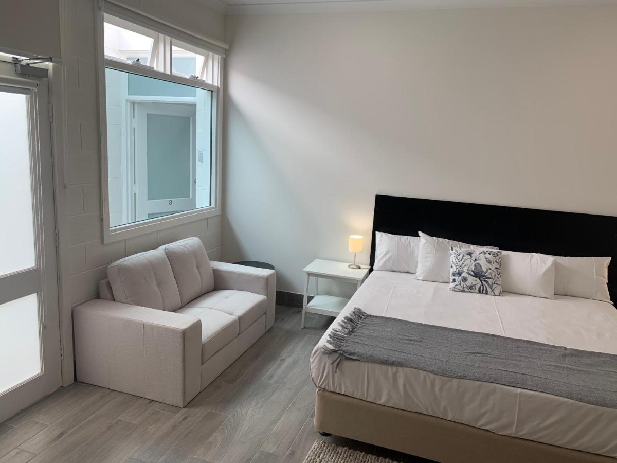 Motel High St - King Bed N Kitchen 4*