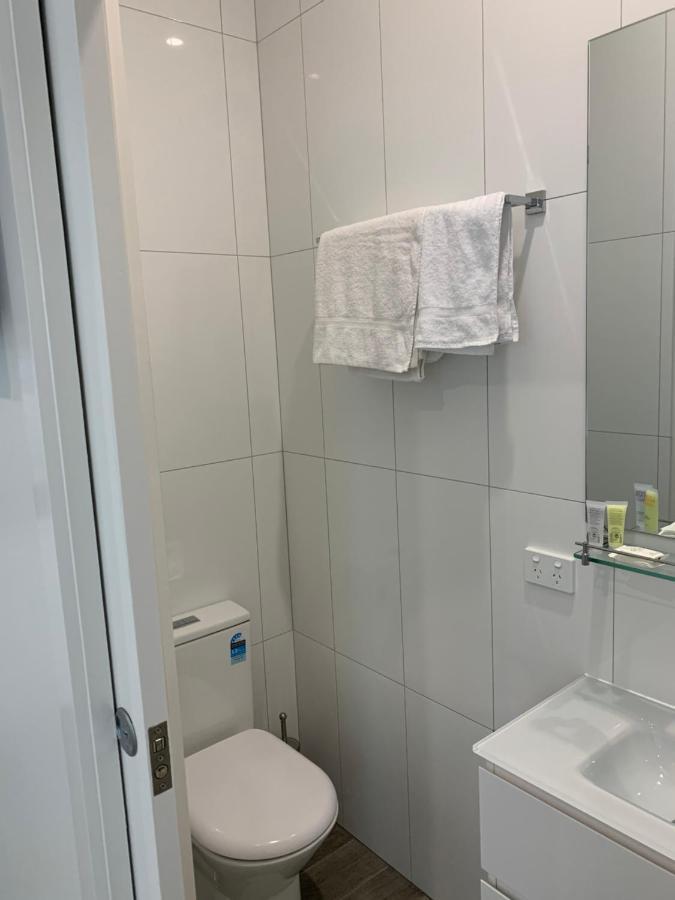 Motel High St - King Bed N Kitchen 4*