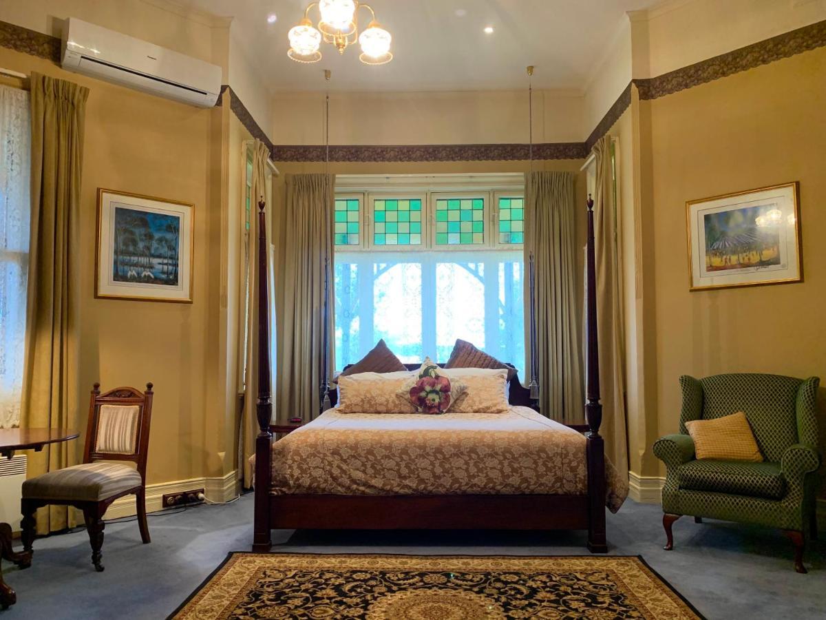 Bed & Breakfast Langley Estate,