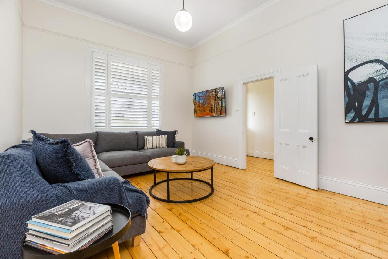 'gladstone' Only Minutes Walk To The Train Station! * Bendigo