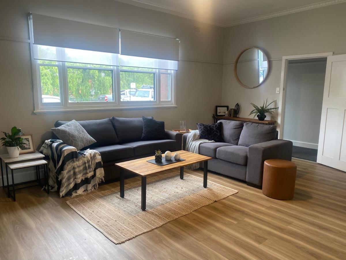 Short Stroll To Cbd - 3 Bedroom House Holiday home *