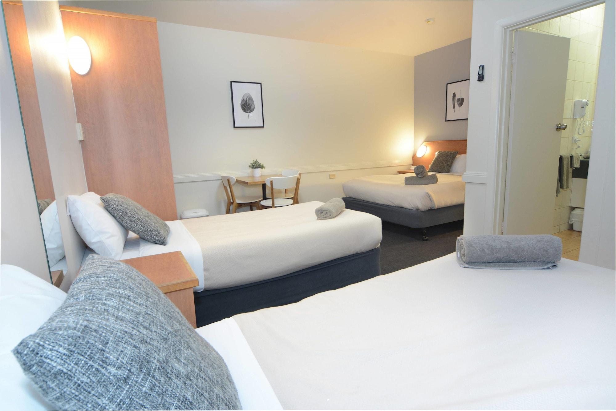 Barclay On View Motel