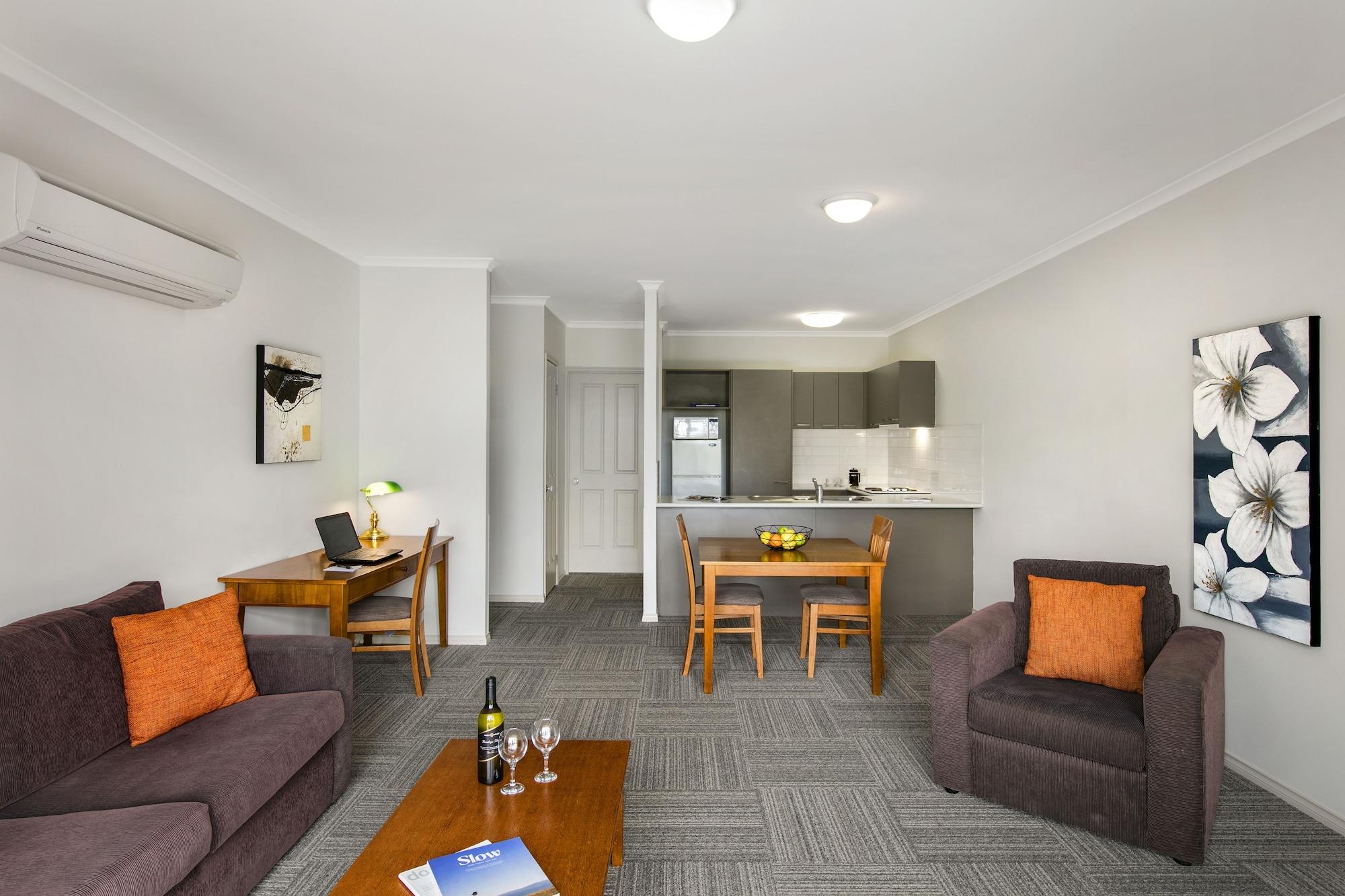 Aparthotel Quest 4*