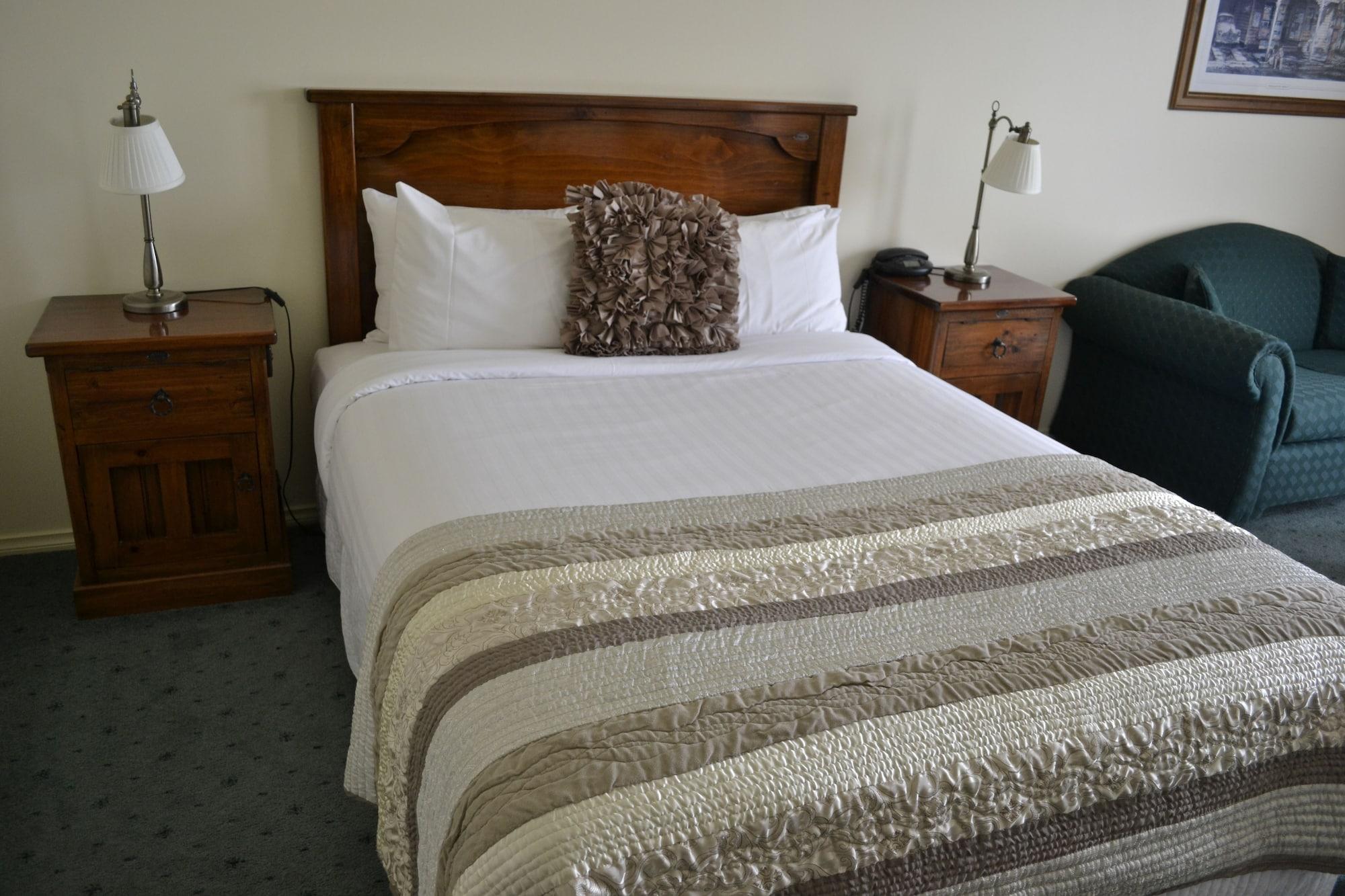 Best Western Crystal Motel 4*