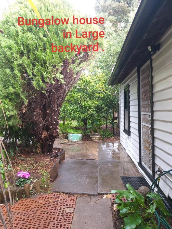 Bird Paradise & Mini Farm Apartment Bendigo