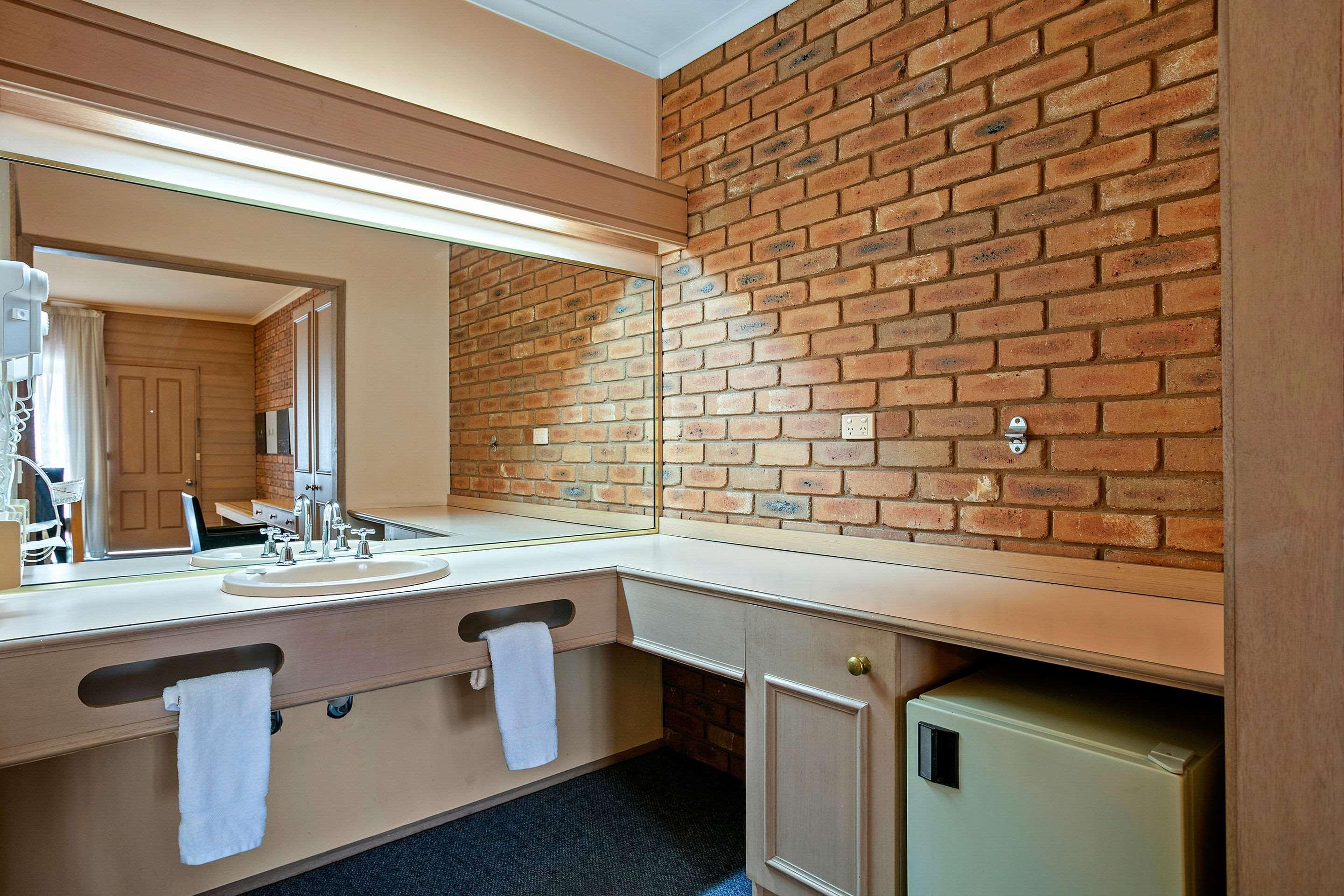Quality Colonial Hotel 3*