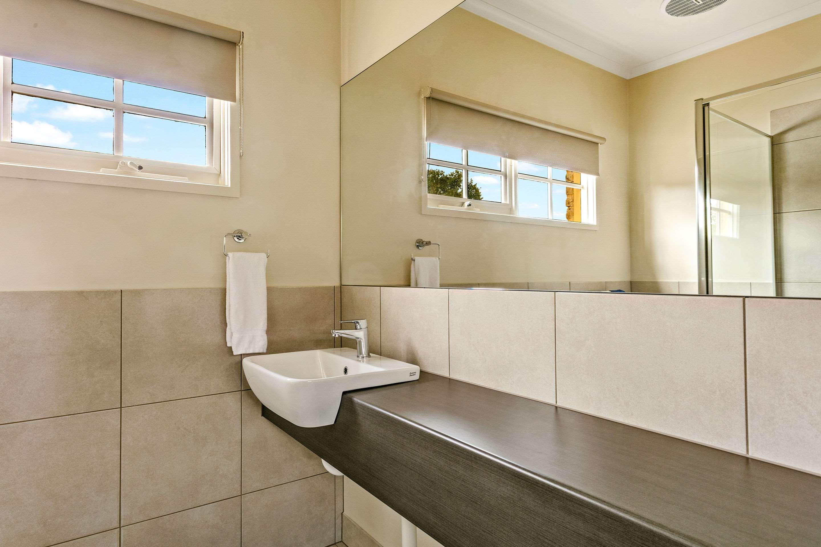 Quality Colonial Hotel 3*
