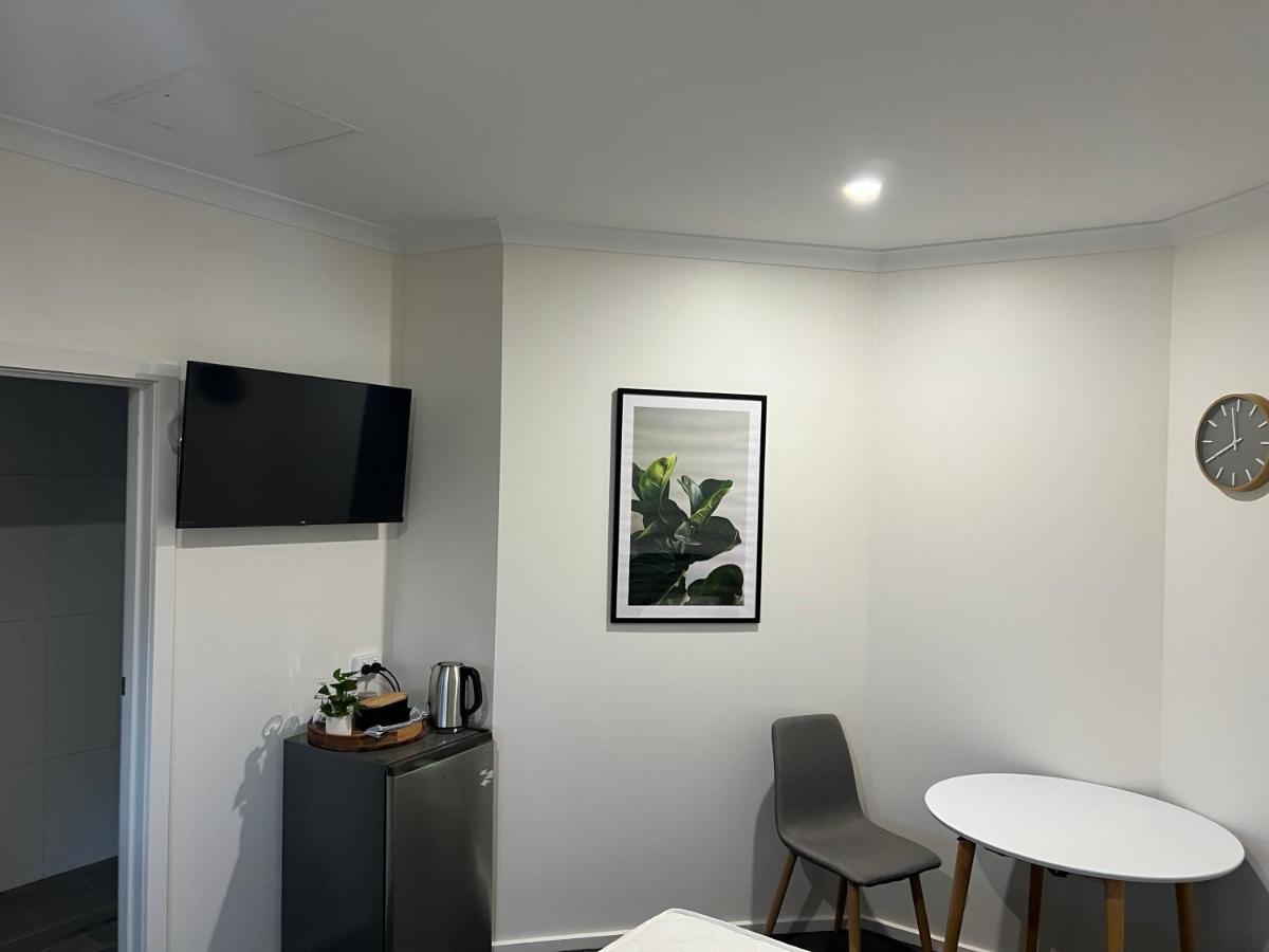 Botanic Motel- King Beds 4*