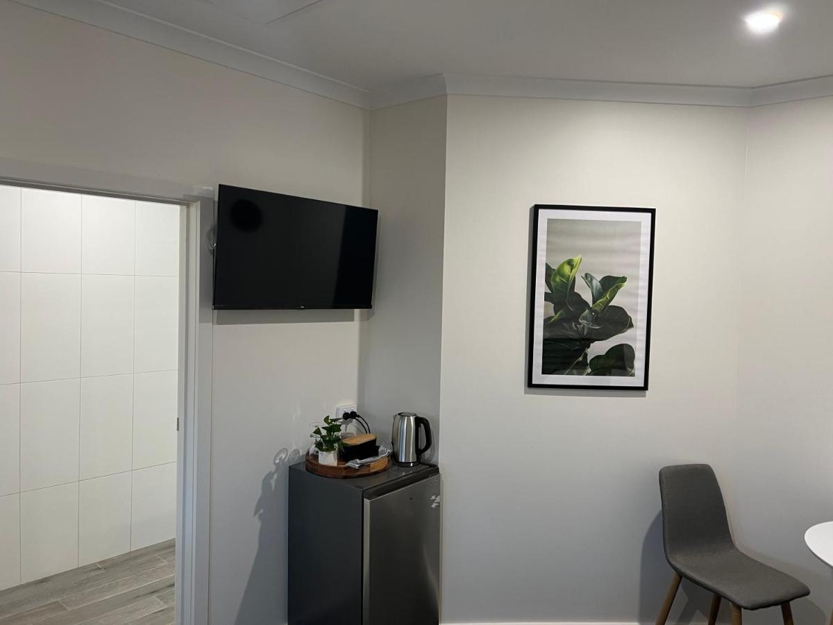 Hotel Botanic Motel- King Beds Bendigo