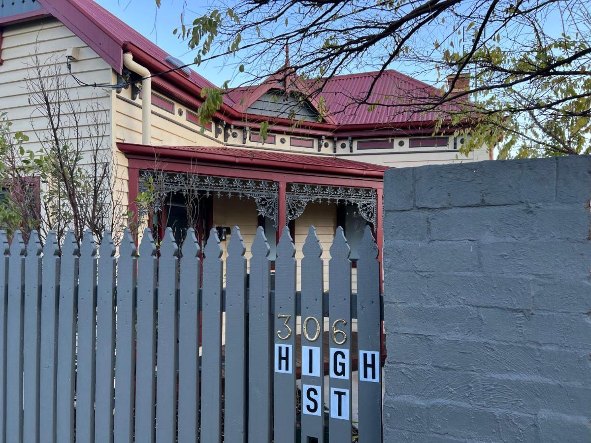 Botanic Motel- King Beds 4*