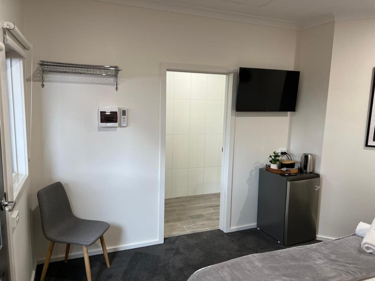 Botanic Motel- King Beds 4*