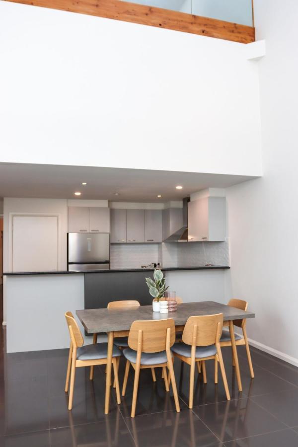 Townhouse - Walk To The Cbd Apartment