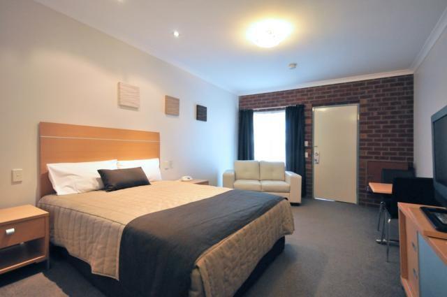 Motel Golden Reef Motor