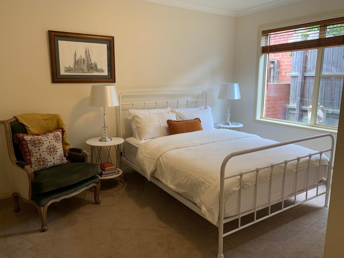 Luxury Inner City Townhouse Bendigo