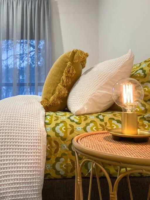 Tastefully Renovated, Peaceful In Cbd Apartment *