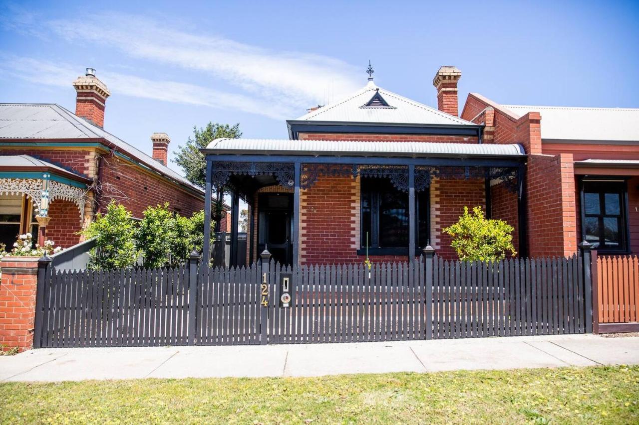 Stunning High End Terrace In The Heart Of Holiday home Bendigo