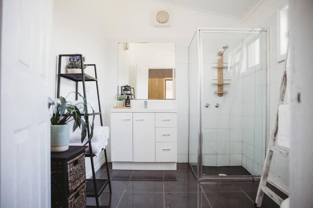Hargreaves - Close To Cbd Holiday home