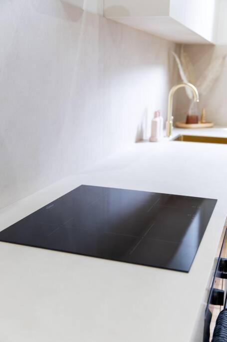 Inner City Terrace Retreat: Renovated Gem With Two-night Minimum