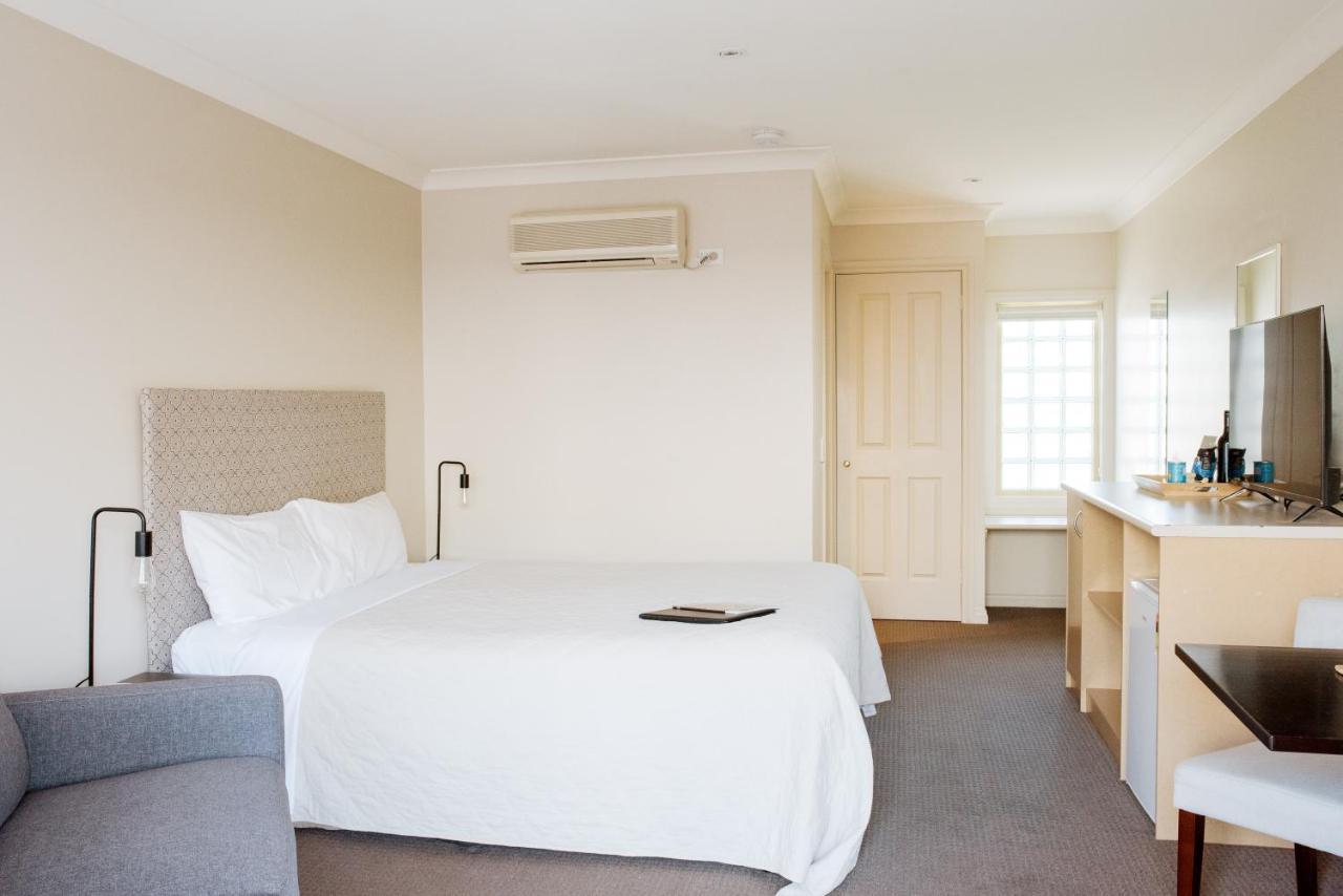 Alexandra Place 4*