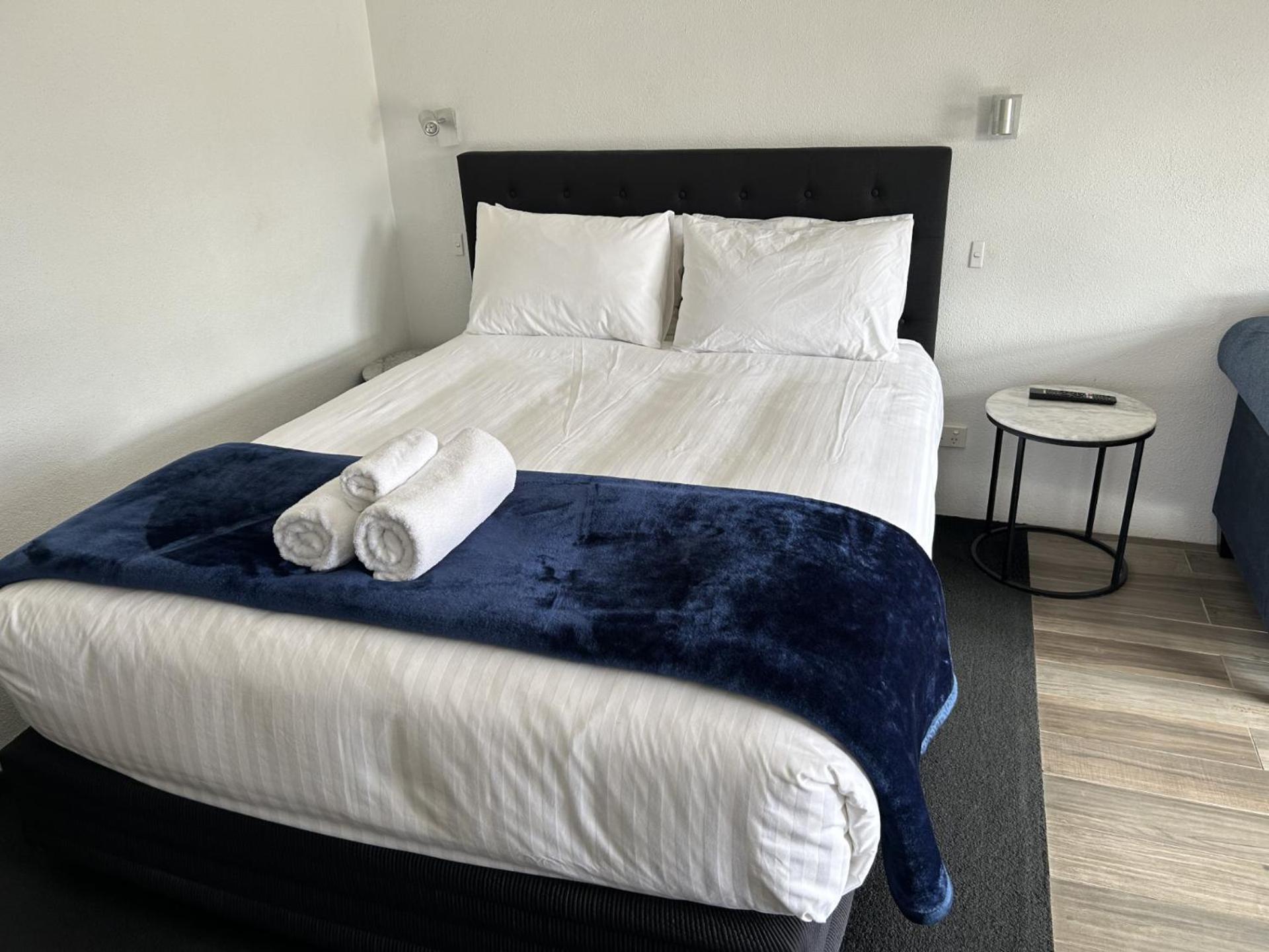 Motel Happy Wanderer Children Not Permitted Over 18s Only 3*