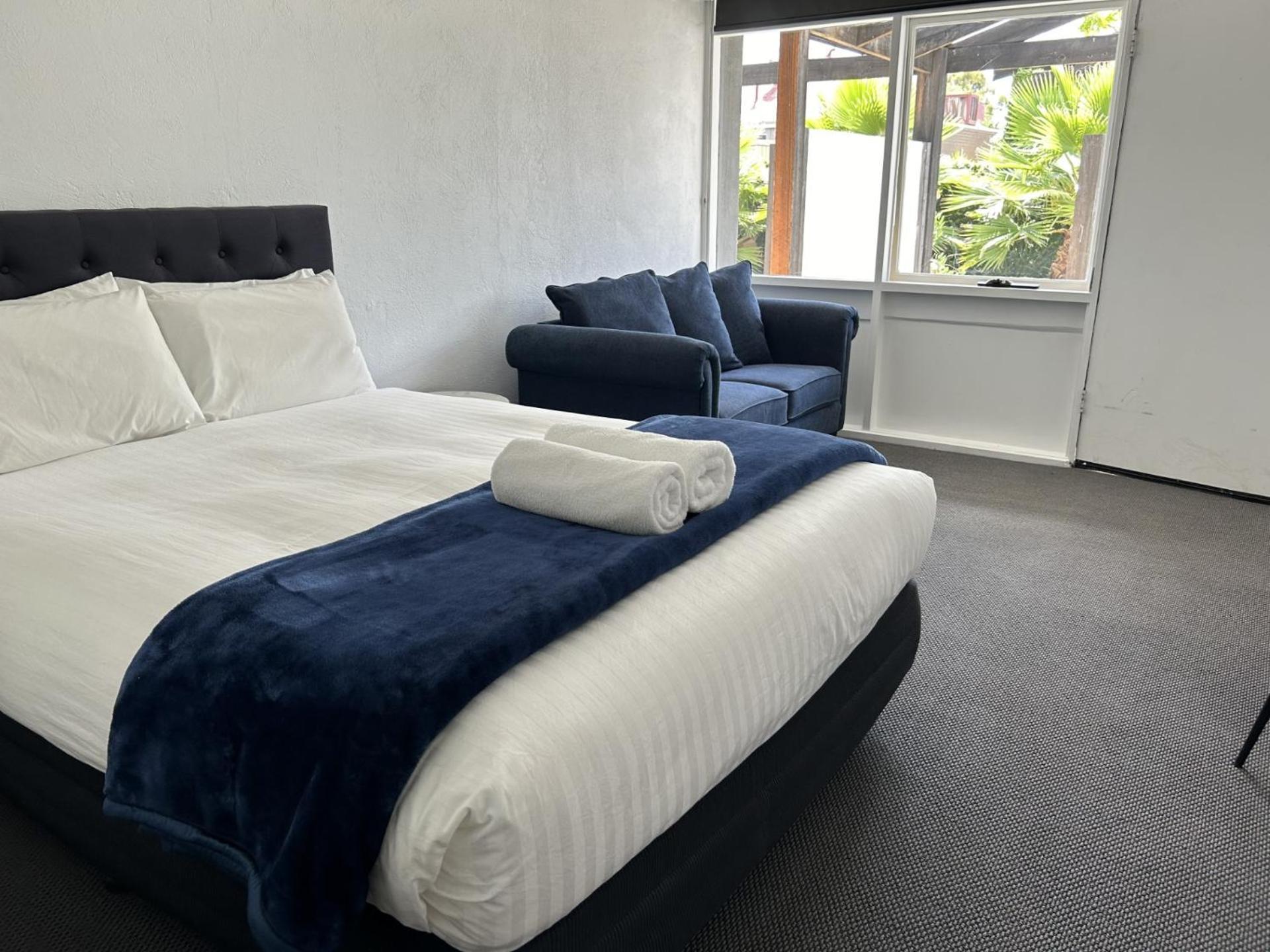 Motel Happy Wanderer Children Not Permitted Over 18s Only 3*