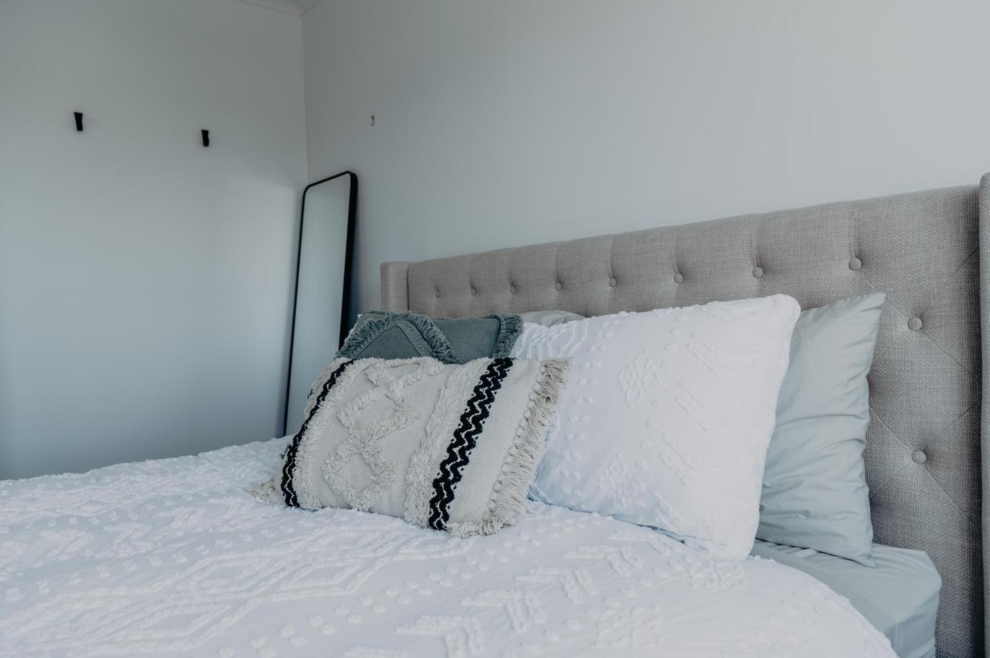 The Sage - Explore Cbd On Foot! Apartment
