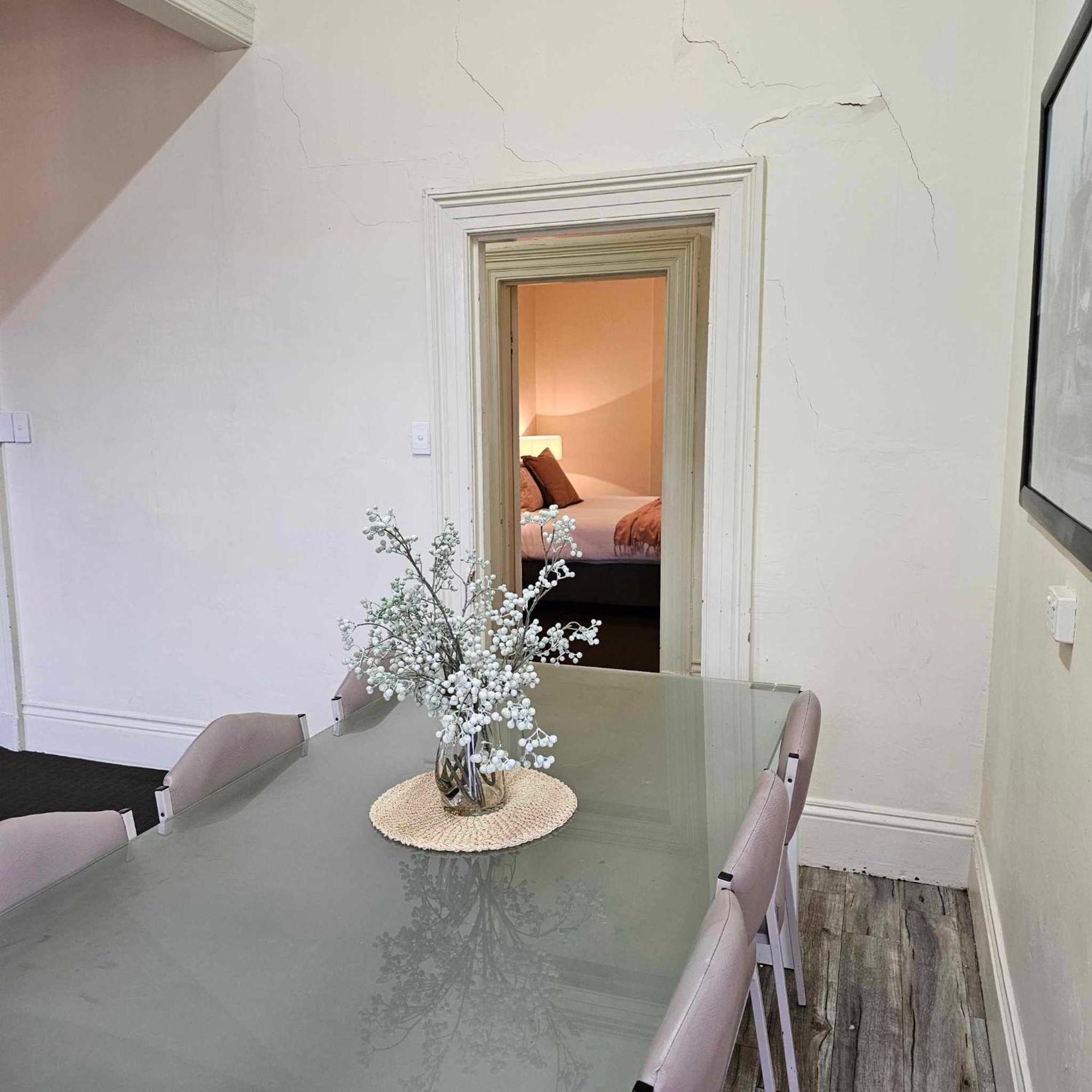 Holiday home Cobb&cohouse 4 Queen Bedrooms, 3 Bathrooms, Bendigocbd Lock Up Garage Bendigo