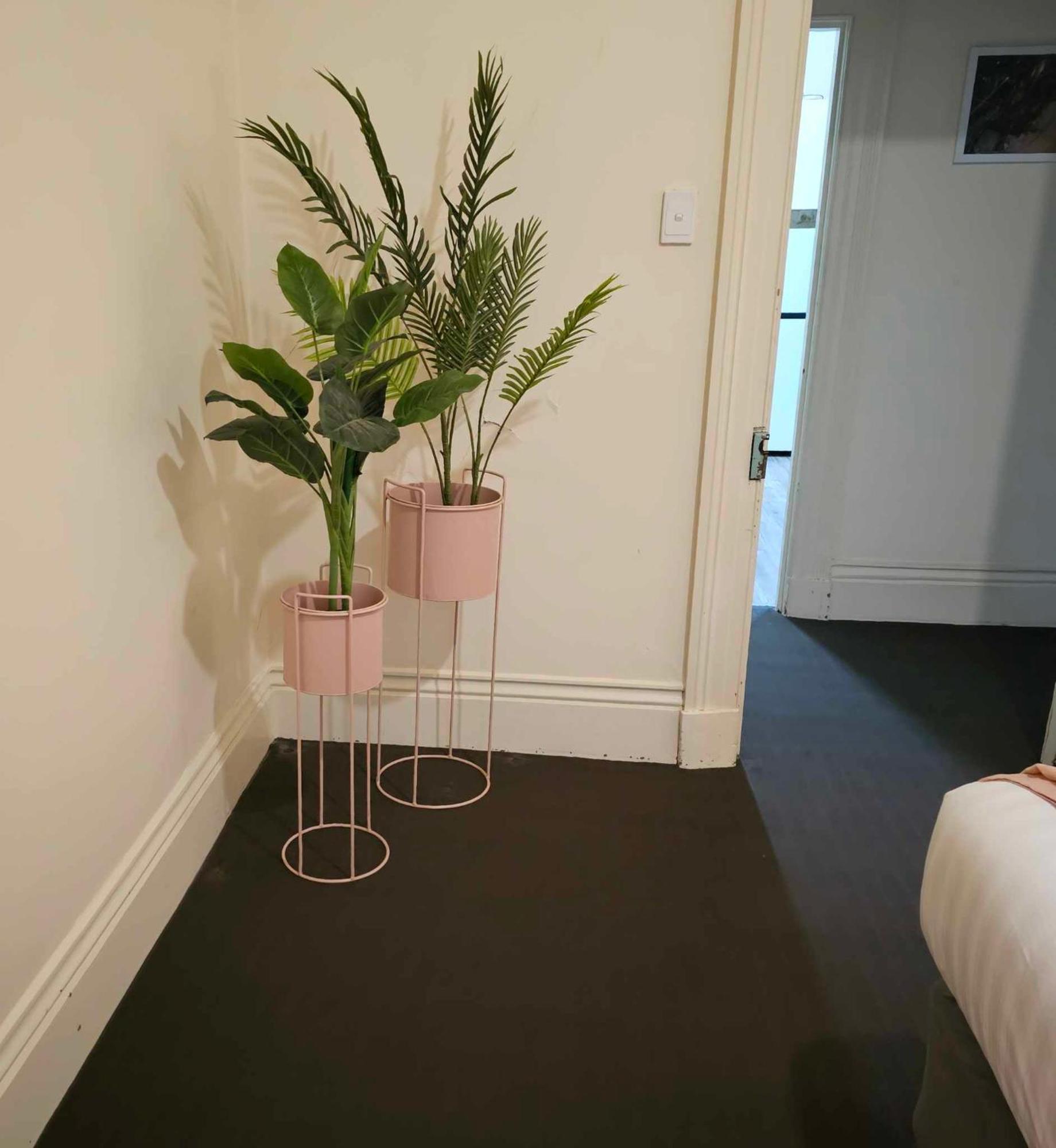 Cobb&cohouse 4 Queen Bedrooms, 3 Bathrooms, Bendigocbd Lock Up Garage Holiday home Bendigo
