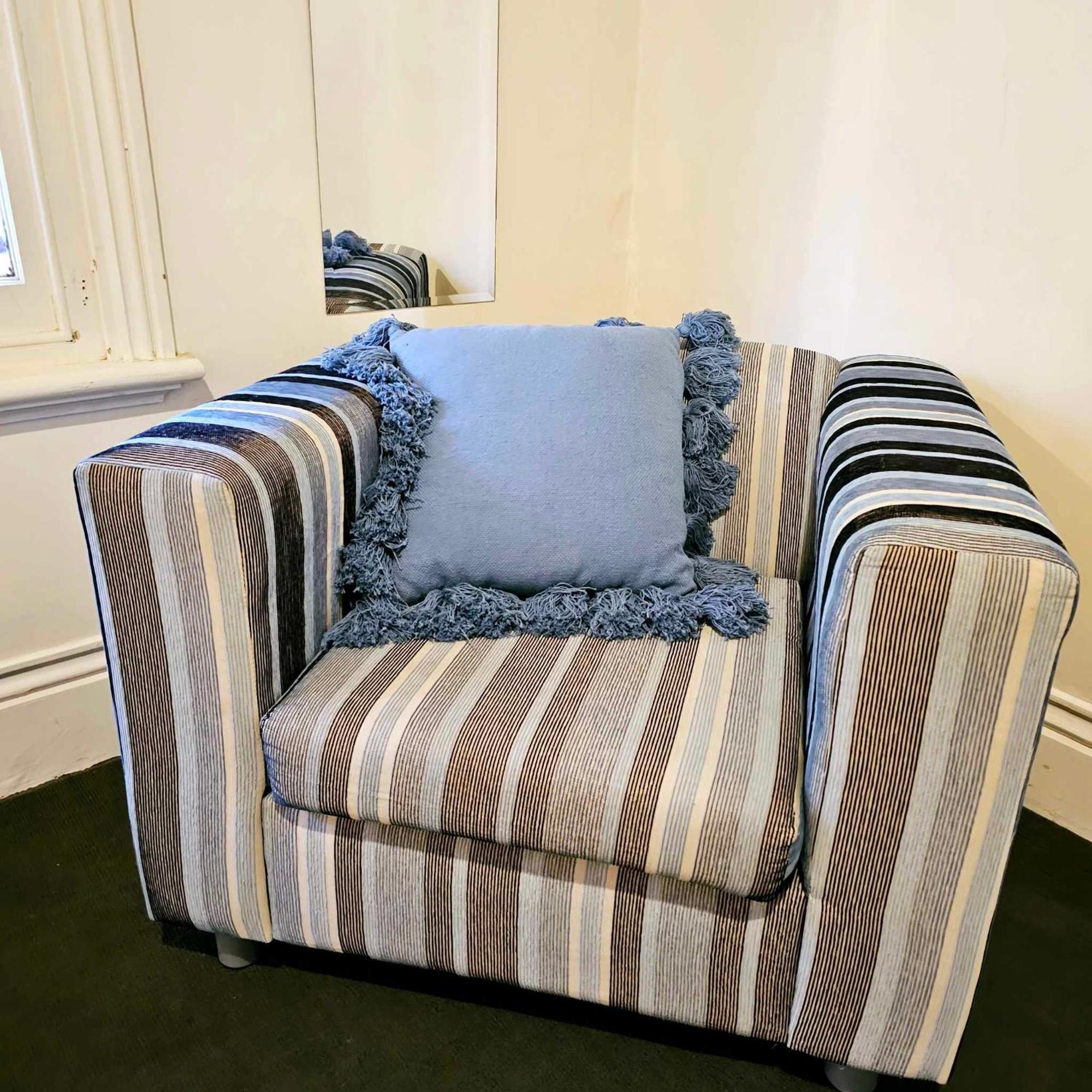 Cobb&cohouse 4 Queen Bedrooms, 3 Bathrooms, Bendigocbd Lock Up Garage
