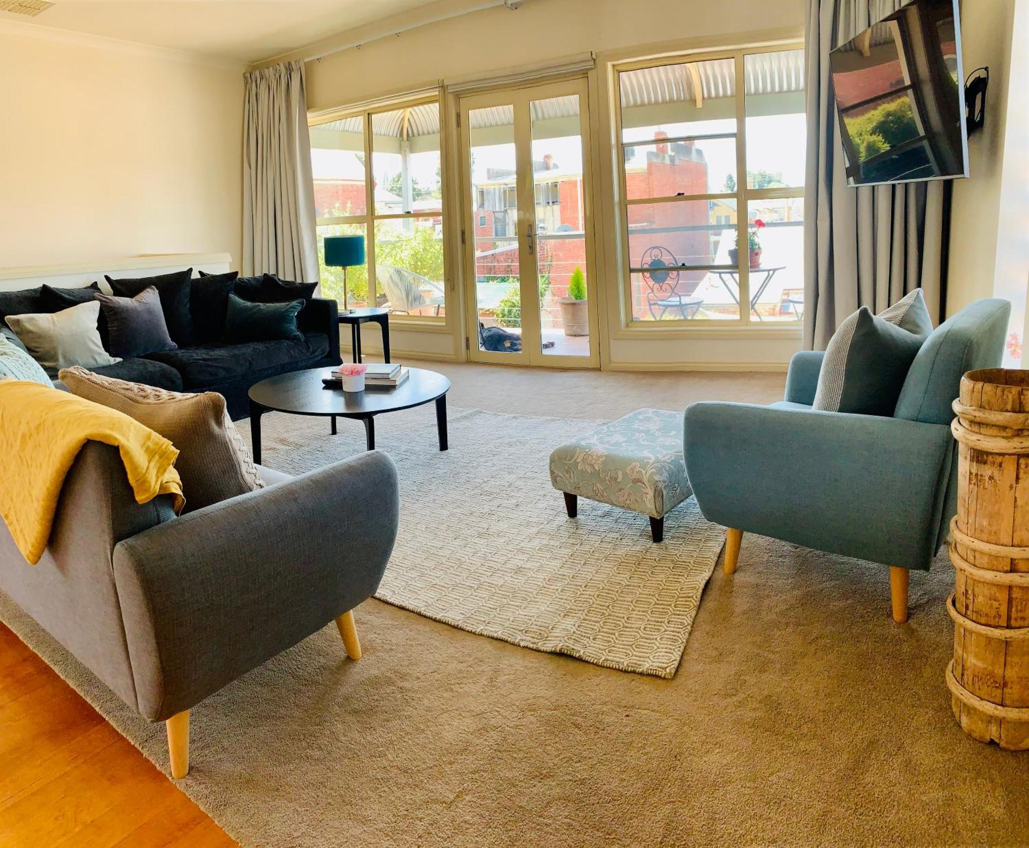 Luxury Inner City Townhouse *