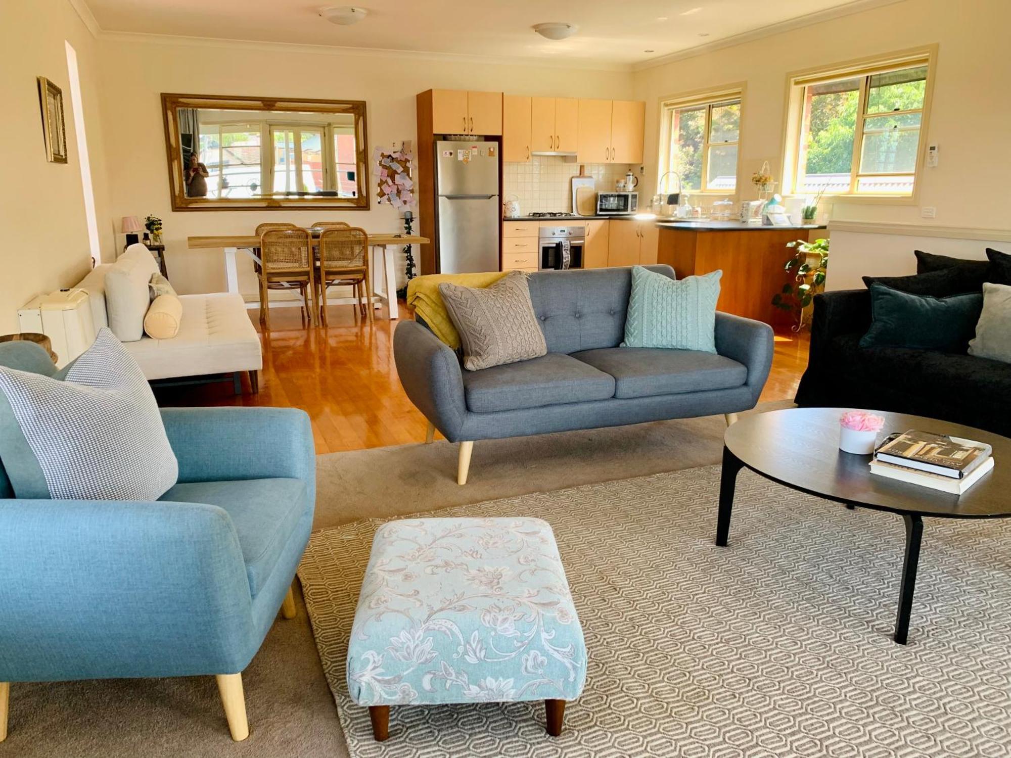 Luxury Inner City Townhouse Apartment *