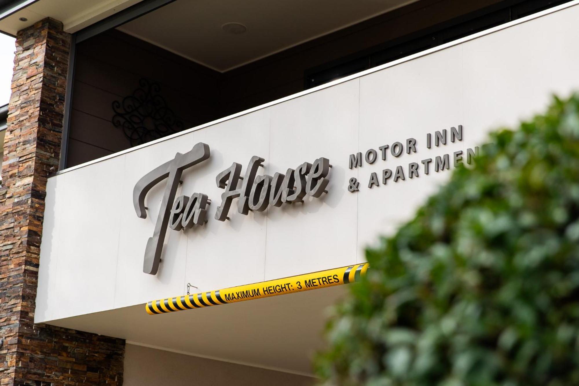 Tea House Motor Motel