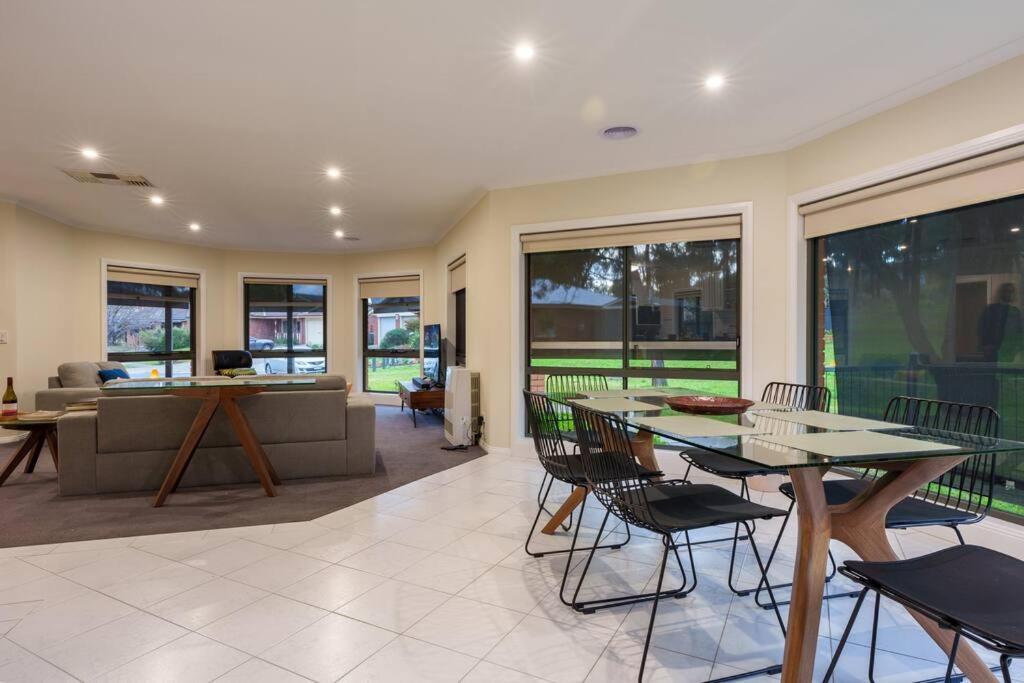 Relaxing 3bd In Tranquil Setting