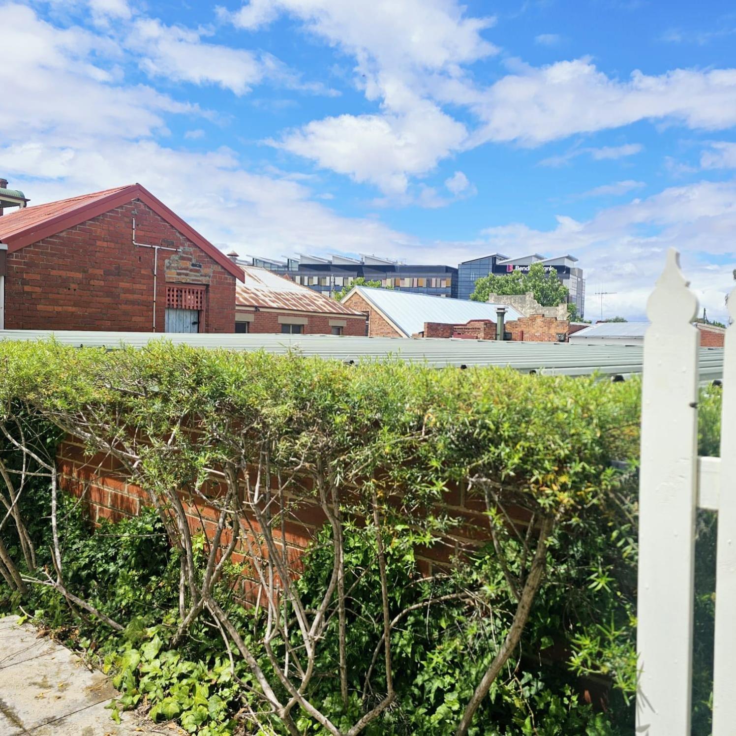 Skyline-cbd With Lock Up Garage *