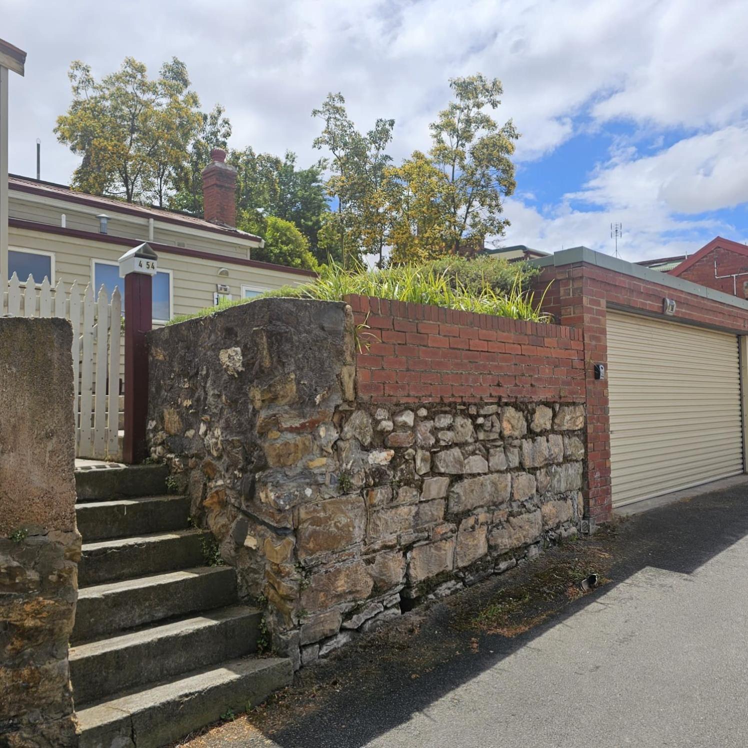 Skyline-cbd With Lock Up Garage * Bendigo