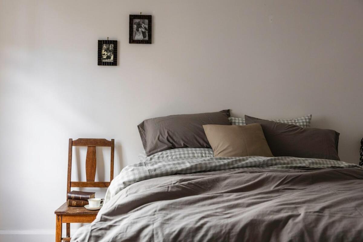 Holiday home Poets Corner Vintage Retreat Walk To View St *