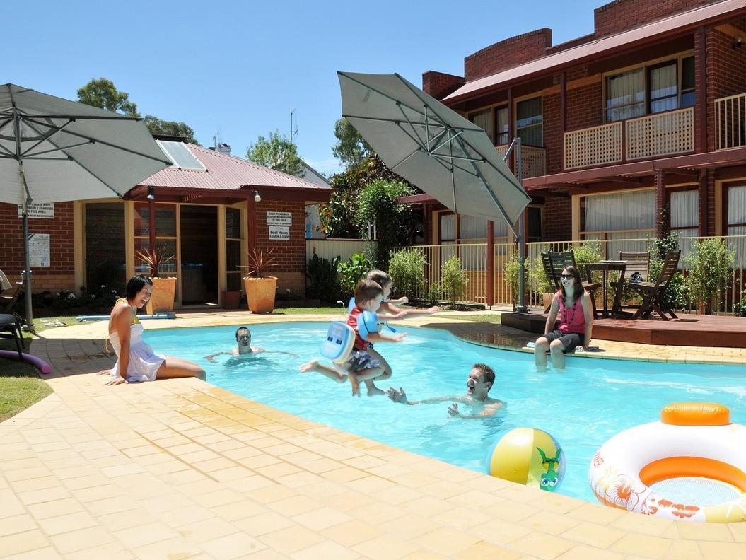 National Complex Motel 3*
