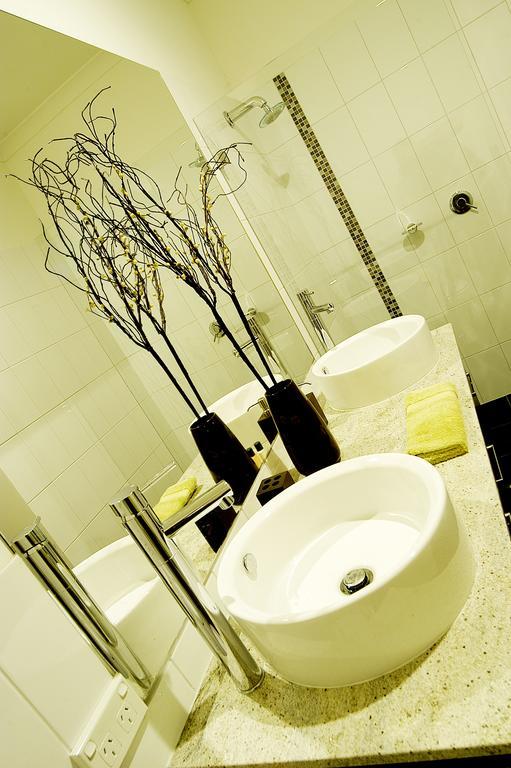 Apartment Abode *